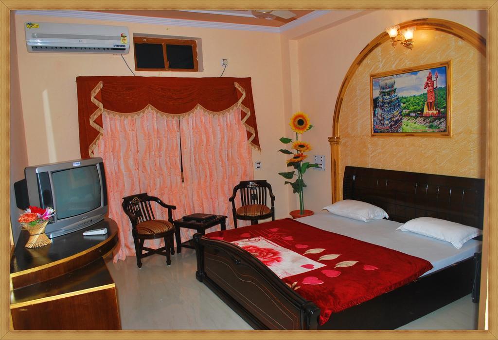 Rishabh Grand Castle Resort Rishīkesh Buitenkant foto